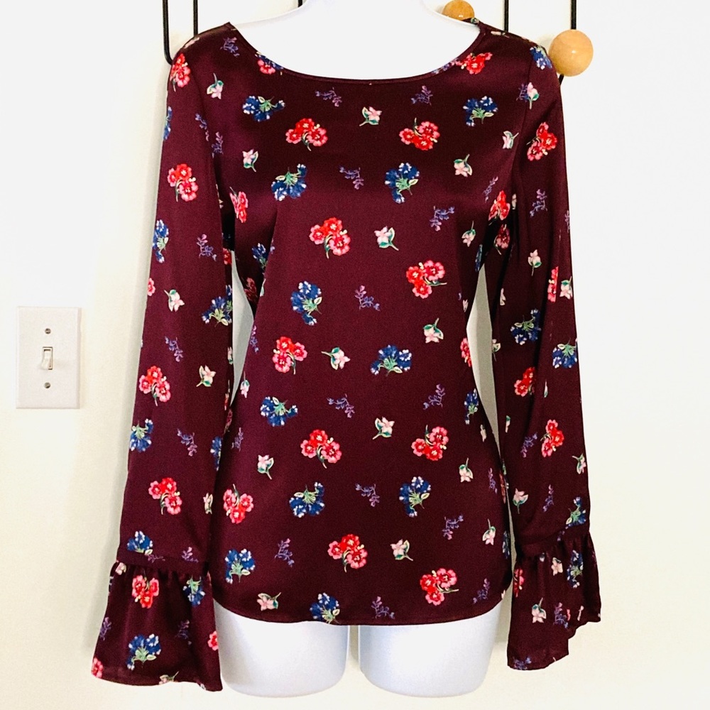 NWOT Express satin ruffle sleeve floral blouse